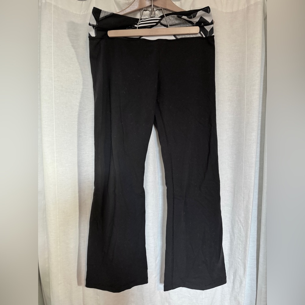 lululemon vintage Groove bootcut yoga pants size 10